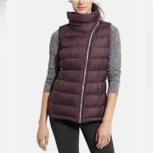 Athleta Downabout Vest -Wild Raisin size L
Excellent Used Condition